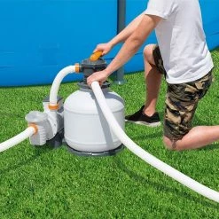 Filtre à Sable Complet Bestway Flowclear 11,355 M³/h 9 Filtre à Sable Complet Bestway Flowclear 11,355 M³/h -Bleu Piscine 58486 filtre sable flowclear ambiance min