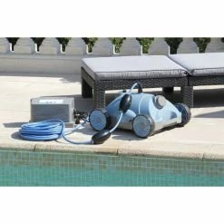 Robot Nettoyeur Fond De Piscine Ubbink Robotclean 2 -Bleu Piscine 7504638 robot nettoyeur fond piscine ubbink robotclean 2 ambiance 3