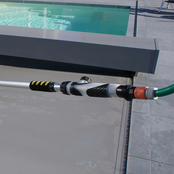 Balai Hydro Jet Xpro Pour Volet Et Couverture De Piscine Kerlis 9 Balai Hydro Jet Xpro Pour Volet Et Couverture De Piscine Kerlis – Image 9