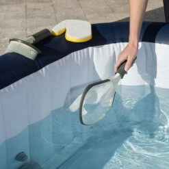 Set De Nettoyage Pour Spa Bestway 11 Set De Nettoyage Pour Spa Bestway -Bleu Piscine set de nettoyage pour spa bestway 2