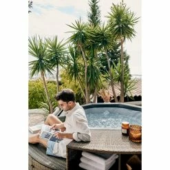 Pack Spa Portable Netspa Octopus 4 à 6 Personnes + Mobilier -Bleu Piscine spa octopus netspa mobilier ambiance 3